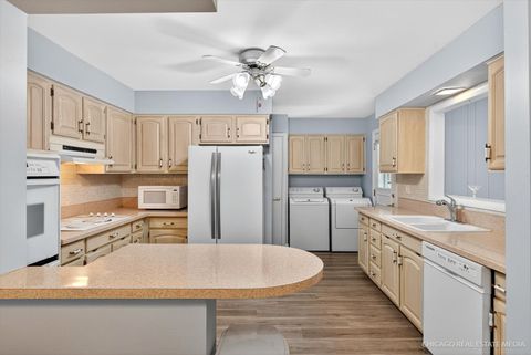 Tiny photo for 1052 Maple Lane, Elk Grove Village, IL 60007 (MLS # 12506312)