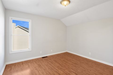 Tiny photo for 8 Burgundy Court, Bloomington, IL 61704 (MLS # 12520486)