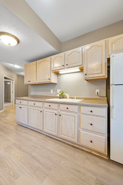 Tiny photo for 8 Burgundy Court, Bloomington, IL 61704 (MLS # 12520486)