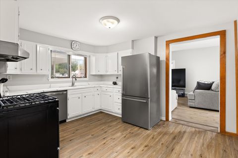 Tiny photo for 1913 Columbus Street, Ottawa, IL 61350 (MLS # 12672200)