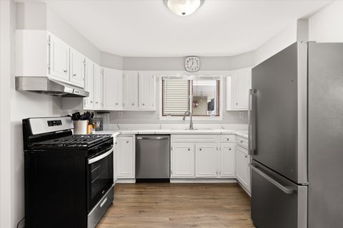 Tiny photo for 1913 Columbus Street, Ottawa, IL 61350 (MLS # 12672200)