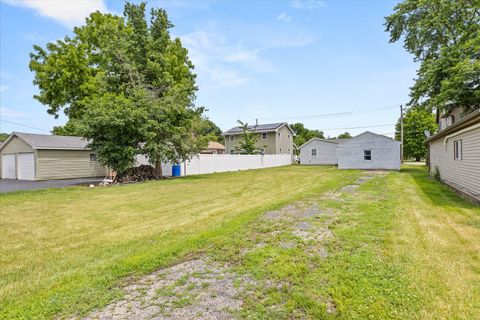 Tiny photo for 1913 Columbus Street, Ottawa, IL 61350 (MLS # 12672200)