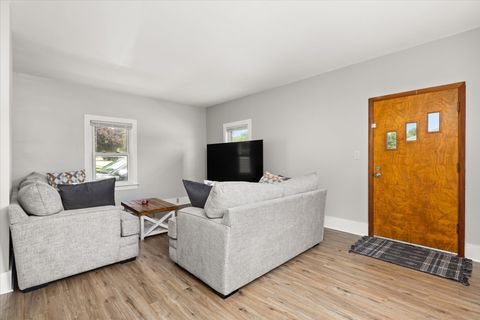 Tiny photo for 1913 Columbus Street, Ottawa, IL 61350 (MLS # 12672200)