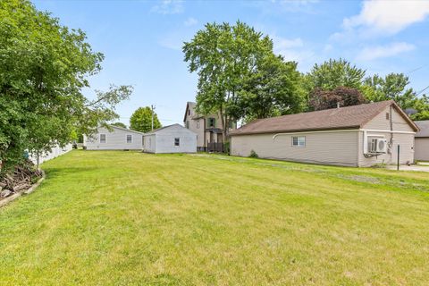 Tiny photo for 1913 Columbus Street, Ottawa, IL 61350 (MLS # 12672200)