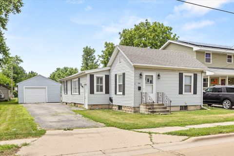 Tiny photo for 1913 Columbus Street, Ottawa, IL 61350 (MLS # 12672200)