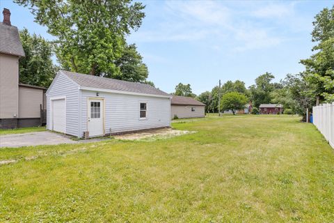 Tiny photo for 1913 Columbus Street, Ottawa, IL 61350 (MLS # 12672200)