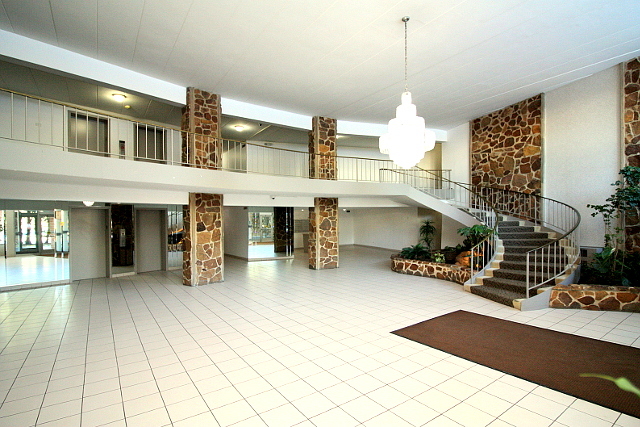 18 E Old Willow Road 105N