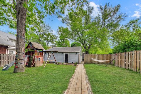 Tiny photo for 602 Vine Avenue, Highland Park, IL 60035 (MLS # 12657215)