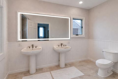 Tiny photo for 6352 W GIDDINGS Street, Chicago, IL 60630 (MLS # 12573904)