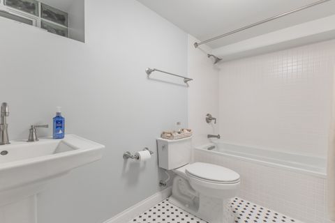 Tiny photo for 6352 W GIDDINGS Street, Chicago, IL 60630 (MLS # 12573904)