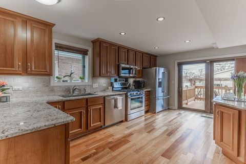 Tiny photo for 6352 W GIDDINGS Street, Chicago, IL 60630 (MLS # 12573904)