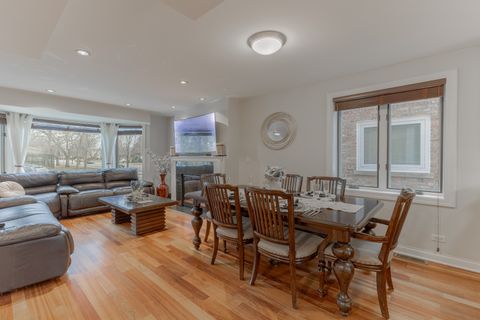 Tiny photo for 6352 W GIDDINGS Street, Chicago, IL 60630 (MLS # 12573904)