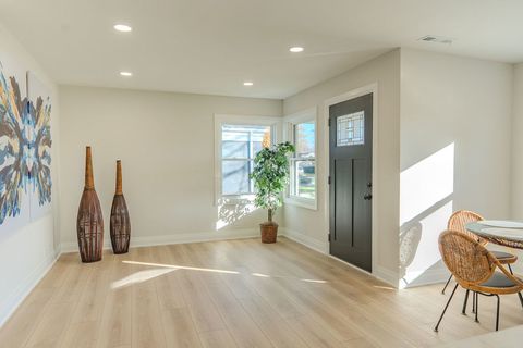 Tiny photo for 6964 W Cleveland Street, Niles, IL 60714 (MLS # 12574100)