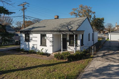 Tiny photo for 6964 W Cleveland Street, Niles, IL 60714 (MLS # 12574100)