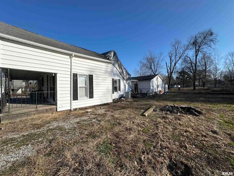 Tiny photo for 700 S 23RD Street, Herrin, IL 62948 (MLS # EB460729)