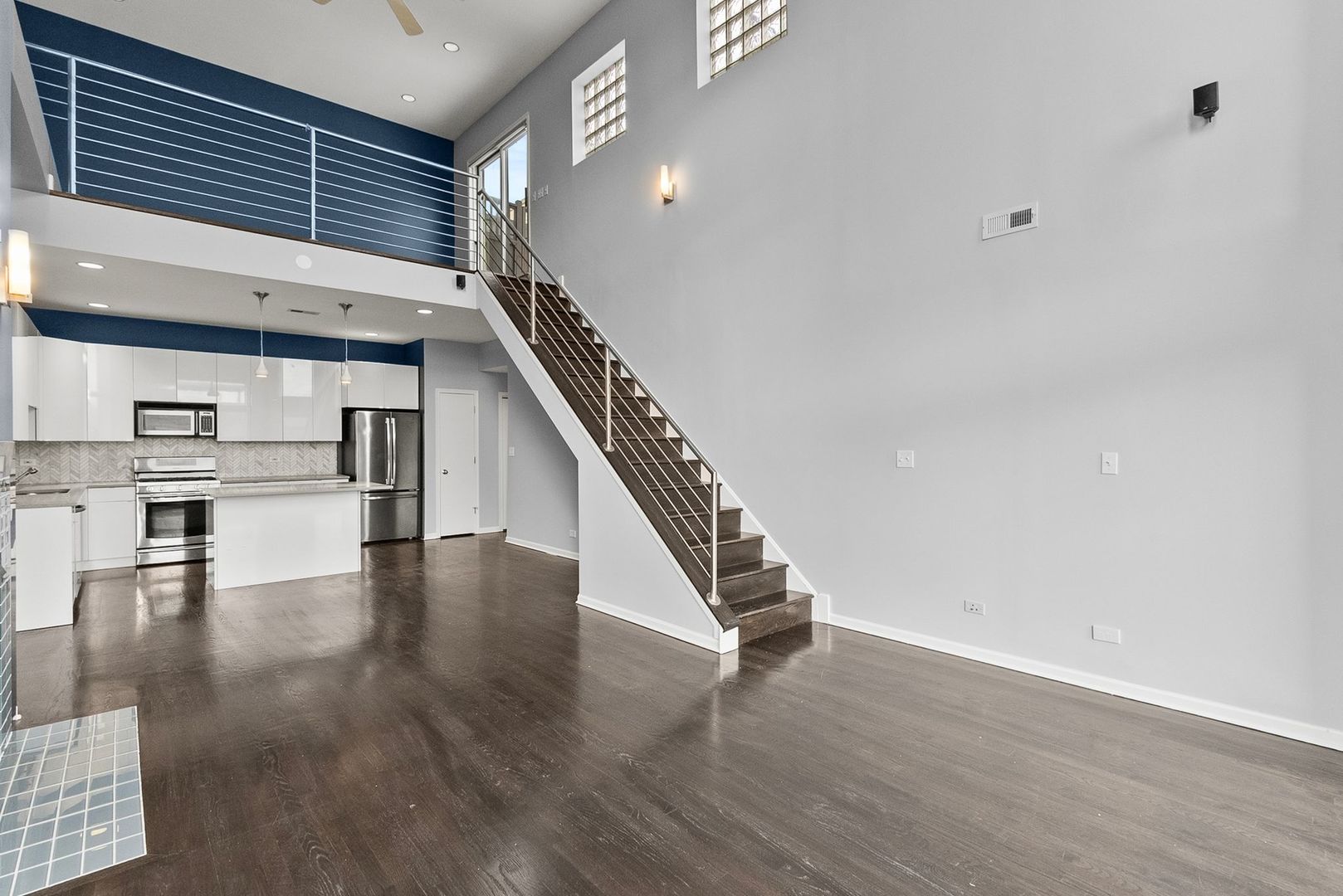 2236 W Armitage Avenue 403