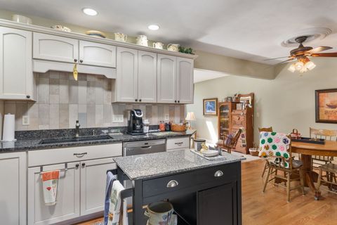 Tiny photo for 918 6th Street, Hampton, IL 61256 (MLS # 12633917)