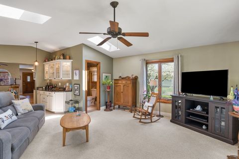 Tiny photo for 918 6th Street, Hampton, IL 61256 (MLS # 12633917)
