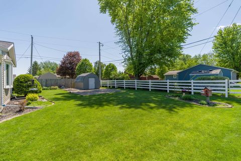 Tiny photo for 918 6th Street, Hampton, IL 61256 (MLS # 12633917)