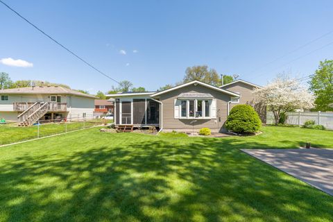 Tiny photo for 918 6th Street, Hampton, IL 61256 (MLS # 12633917)