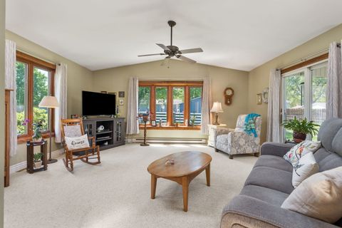 Tiny photo for 918 6th Street, Hampton, IL 61256 (MLS # 12633917)