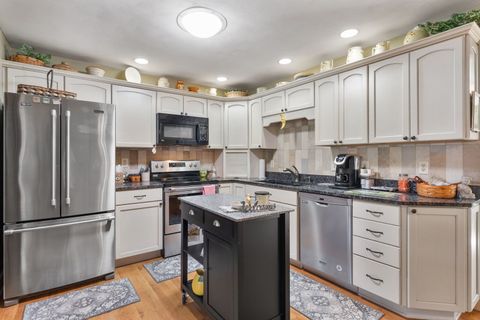 Tiny photo for 918 6th Street, Hampton, IL 61256 (MLS # 12633917)
