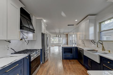 Tiny photo for 634 22nd Avenue, Bellwood, IL 60104 (MLS # 12464464)