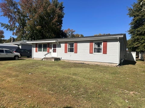 Tiny photo for 1107 E Ruth Street, Benton, IL 62812 (MLS # 12792930)
