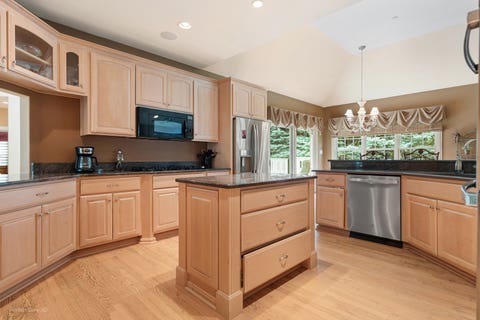Tiny photo for 600 Haven Drive, Barrington, IL 60010 (MLS # 12675007)