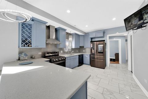 Tiny photo for 9436 S Spaulding Avenue, Evergreen Park, IL 60805 (MLS # 12584273)