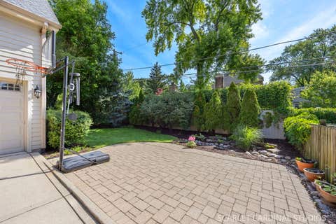 Tiny photo for 410 S Sleight Street, Naperville, IL 60540 (MLS # 12664371)