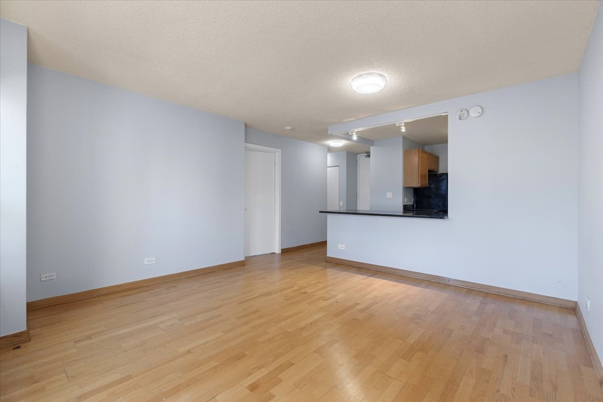 30 E HURON Street 2003