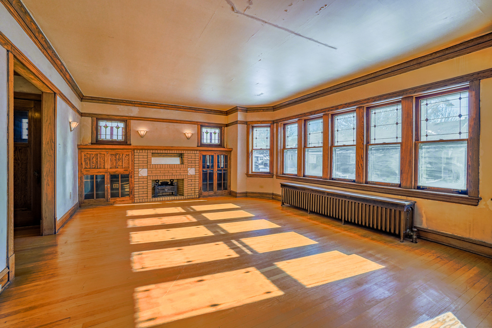 5416 W Cullom Avenue