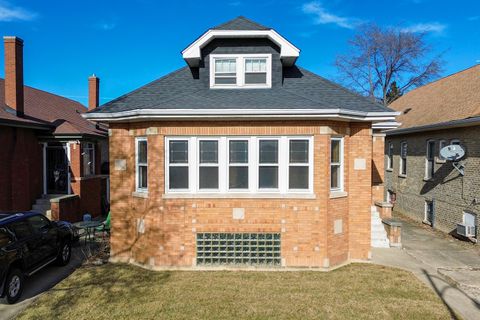 5416 W Cullom Avenue Chicago IL 60641