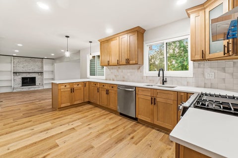 Tiny photo for 1080 Dresden Drive, Hoffman Estates, IL 60192 (MLS # 12713260)