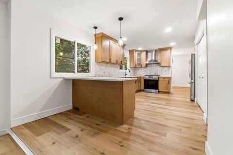 Tiny photo for 1080 Dresden Drive, Hoffman Estates, IL 60192 (MLS # 12713260)