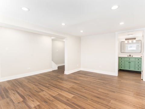 Tiny photo for 638 W 47th Street, Chicago, IL 60609 (MLS # 12596086)