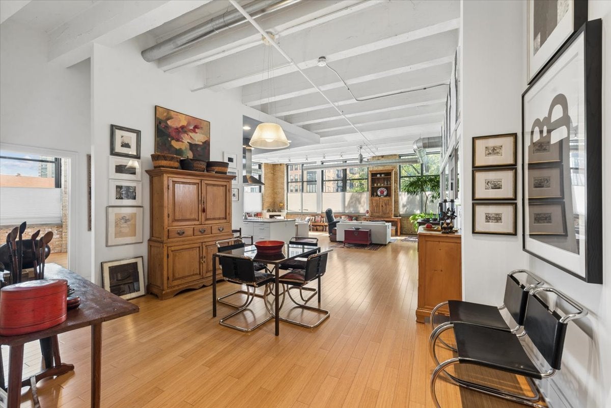 1800 Ridge Avenue 201