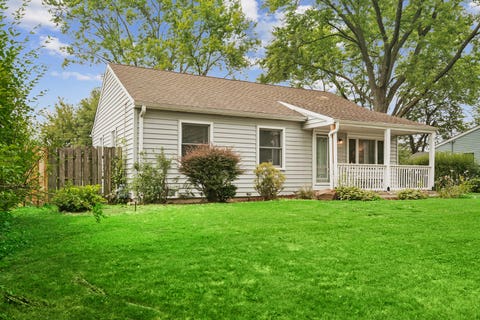 Photo of 1005 E Lilac Drive, Palatine, IL 60074 (MLS # 12726093)