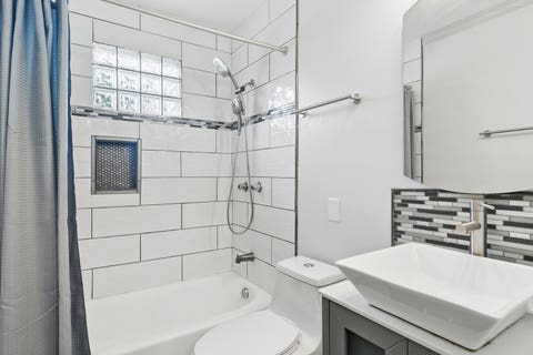 Tiny photo for 1005 E Lilac Drive, Palatine, IL 60074 (MLS # 12726093)