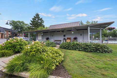 Tiny photo for 1198 Royal Glen Drive #221, Glen Ellyn, IL 60137 (MLS # 12705922)