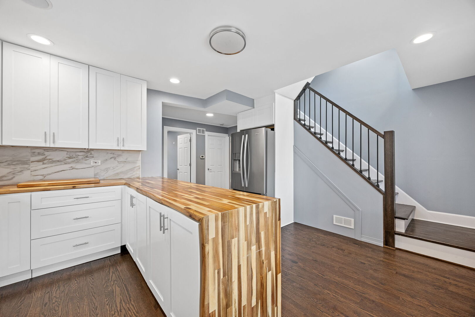 9725 Normandy Avenue - Photo 4