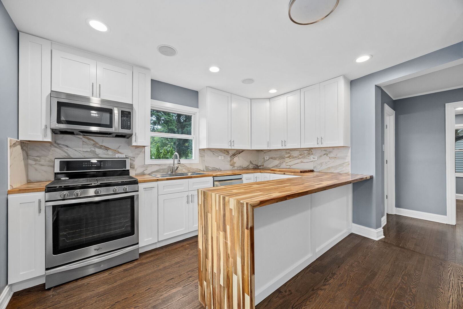 9725 Normandy Avenue - Photo 3