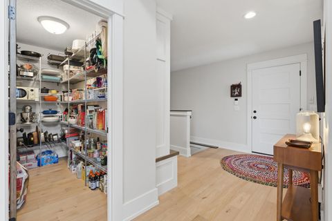 Tiny photo for 670 Holmes Street, Bettendorf, IA 52772 (MLS # 12624990)