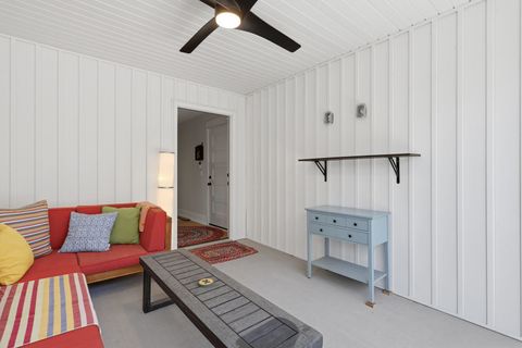 Tiny photo for 670 Holmes Street, Bettendorf, IA 52772 (MLS # 12624990)