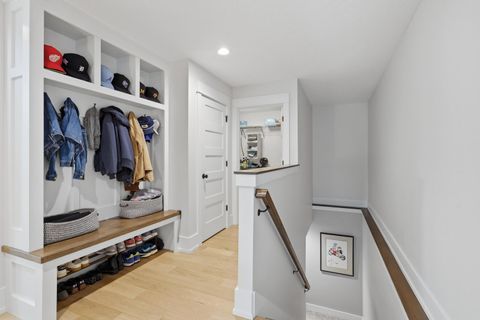 Tiny photo for 670 Holmes Street, Bettendorf, IA 52772 (MLS # 12624990)