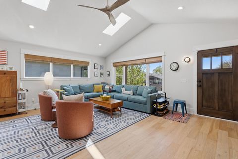 Tiny photo for 670 Holmes Street, Bettendorf, IA 52772 (MLS # 12624990)