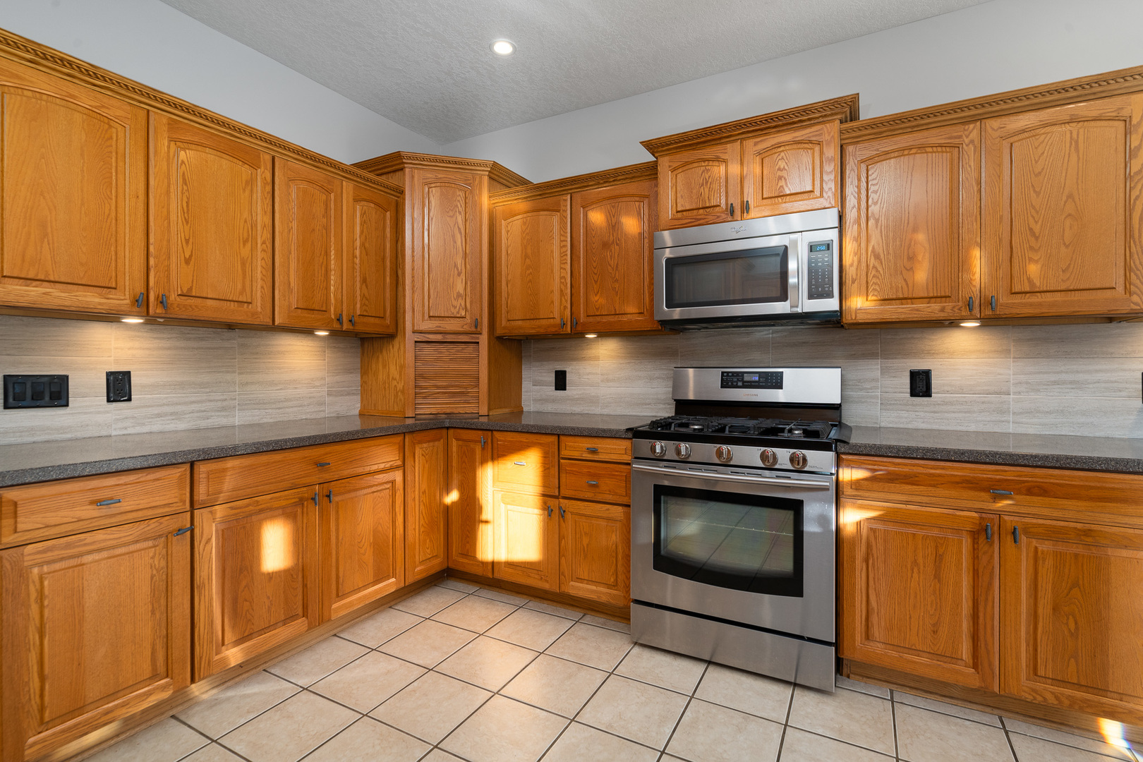 3218 WOODHAVEN Drive