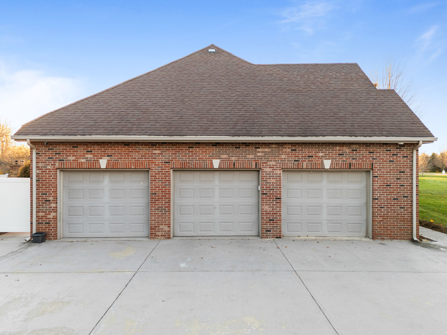 3218 WOODHAVEN Drive