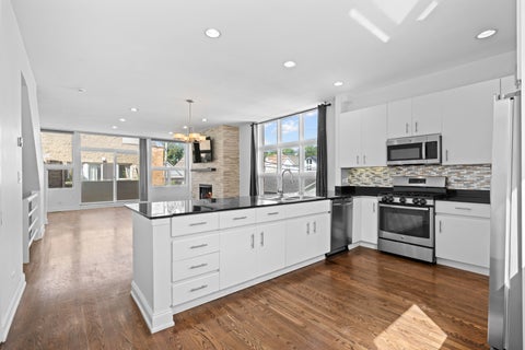 Tiny photo for 2826 N Talman Avenue #O, Chicago, IL 60618 (MLS # 12731616)